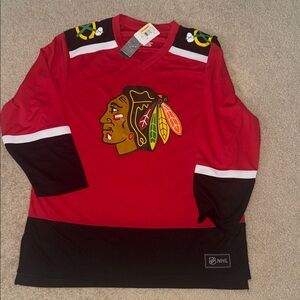 NHL Chicago Blackhawk men’s v neck jersey Kane 88 NWT